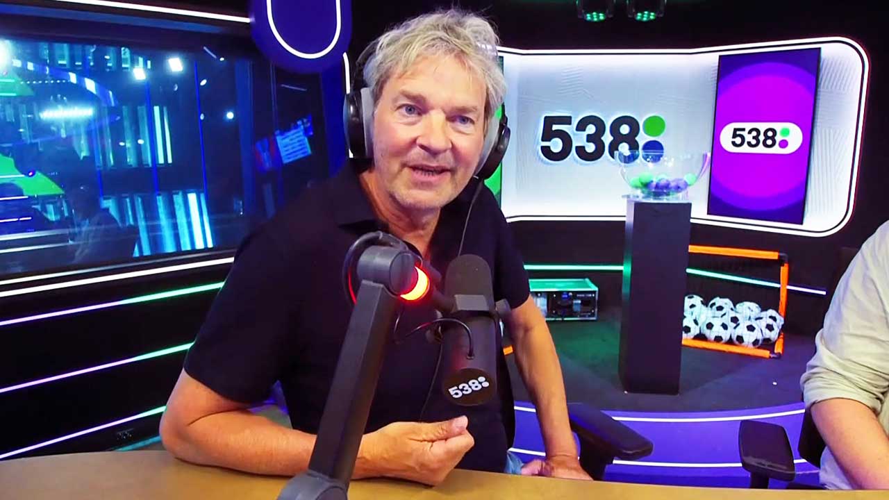 Matthijs van Nieuwkerk Bekritiseerd na Vraag over SBS 6